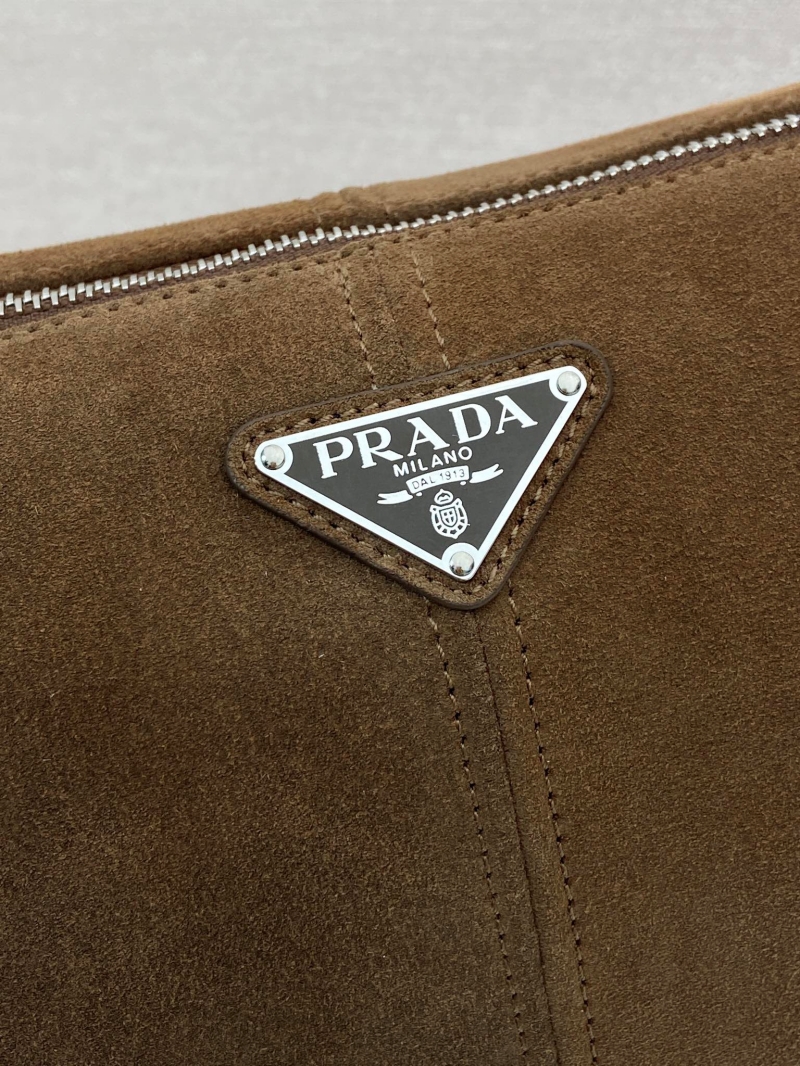 19968ed5b0e6df3b6e8599be6140f220_1759158209_0349.jpg